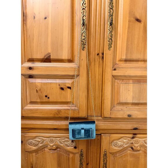 The Limited Blue Teal Velvet Bow Shoulder Purse Bag Dress Party Gold Chain Strap - Picture 2 of 6